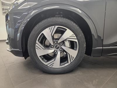 Audi Q6 e-tron SUV e-tron performance S line 305 CV / 225 kW (2026) - Photo 9