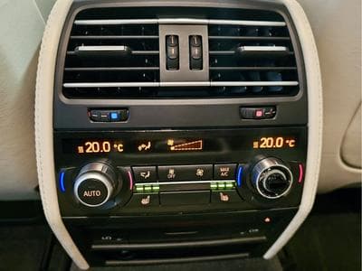 BMW 750 D XDRIVE INDIVIDUAL 1 HAND SOFTCLOSE HEAD UP HARMAN KARDON P (2015) - Photo 12