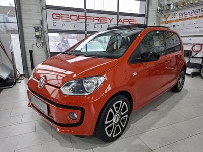 VW UP 1.0 TSI 75 HIGHLINE, NAVI, CUIR, PANORAMA, SIEGES CHAUFF., (2016) - Photo 1