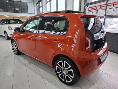 VW UP 1.0 TSI 75 HIGHLINE, NAVI, CUIR, PANORAMA, SIEGES CHAUFF., (2016) - Photo 3