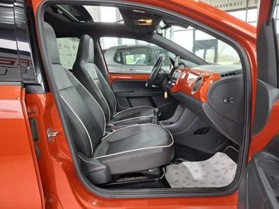 VW UP 1.0 TSI 75 HIGHLINE, NAVI, CUIR, PANORAMA, SIEGES CHAUFF., (2016) - Photo 5
