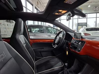 VW UP 1.0 TSI 75 HIGHLINE, NAVI, CUIR, PANORAMA, SIEGES CHAUFF., (2016) - Photo 6