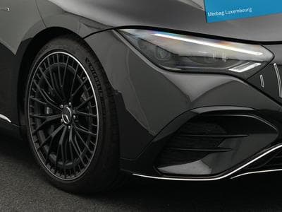 Mercedes EQE 4MATIC (22,1kWh/100 km WLTP) (2022) - Foto 9