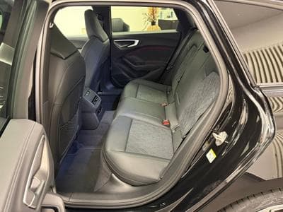 Audi A5 Avant e-hybrid S line quattro 270kW / 367ch S tronic (2026) - Photo 6