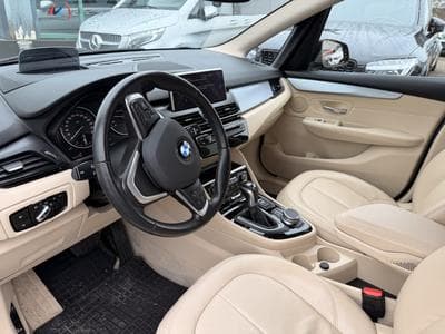 BMW 225 eDrive Xe (2017) - Photo 15