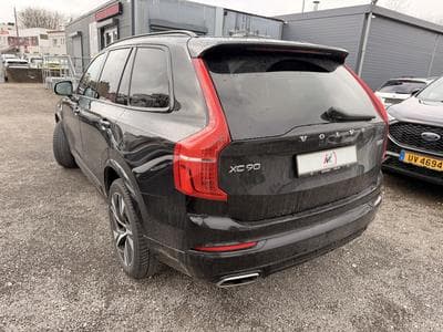 Volvo XC90 B5 AWD 235 R Design (2021) - Photo 8