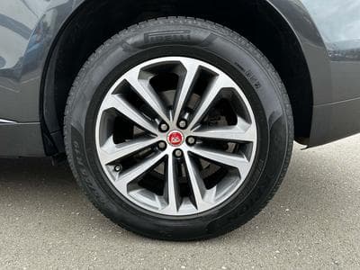 Jaguar F-Pace R Design (2019) - Photo 9