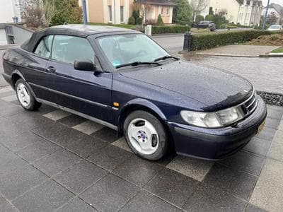 Saab 900 2.3 SE (1997) - Photo 1