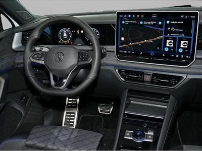 VW Golf (2024) - Foto 3