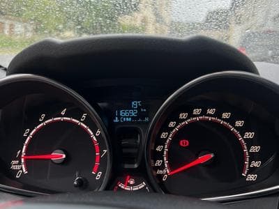 Ford Fiesta Fiesta ST 180 (2016) - Photo 13
