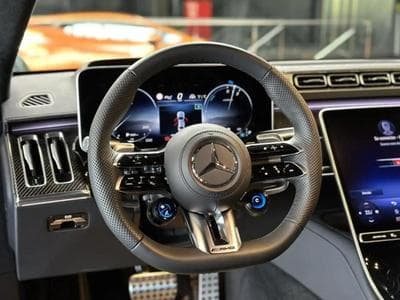 Mercedes C 63 AMG (2023) - Foto 15