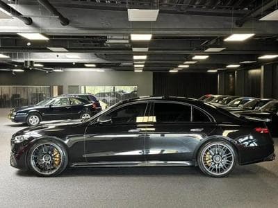 Mercedes C 63 AMG (2023) - Foto 5