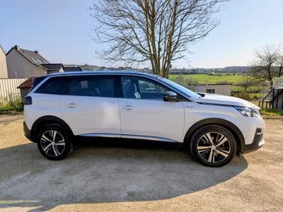Peugeot 5008 GT Line 1.2 Pure Tech 7 places (2018) - Photo 1
