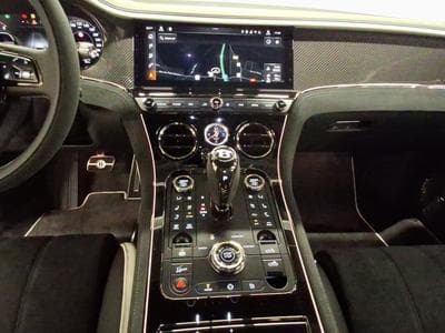 Bentley Continental GTC Speed (2026) - Photo 9