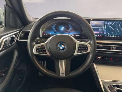 BMW i4 eDrive40 HK HiFi DAB (2024) - Foto 12