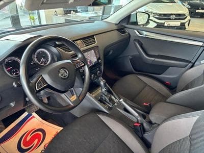 Skoda Octavia Scout 4x4 (2019) - Photo 8