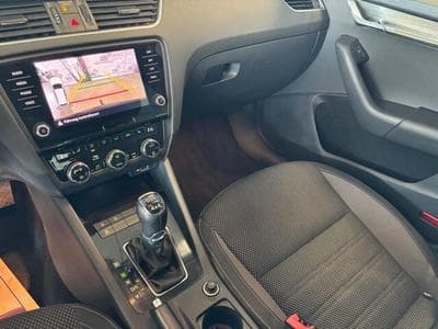 Skoda Octavia Scout 4x4 (2019) - Photo 10