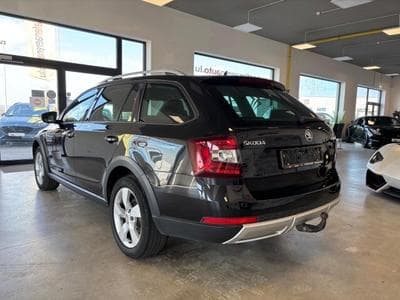 Skoda Octavia Scout 4x4 (2019) - Photo 5
