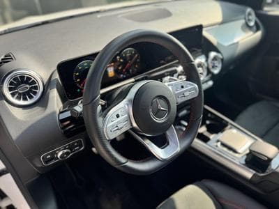 Mercedes GLA 250 4MATIC AMG LINE 2.0L 224CV (2023) - Photo 3