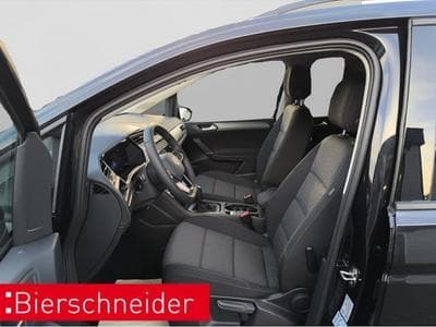 VW Touran (2024) - Foto 5