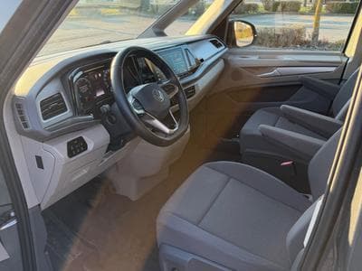 VW Multivan T7 (2024) - Photo 5