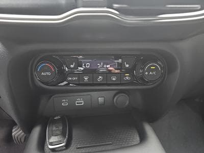 Nissan Juke 1.0 DIG-T 114 N-Connecta (2025) - Photo 10