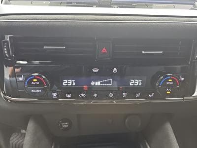 Nissan Qashqai 1.5 VC-T E-Power Auto N-Design (2026) - Photo 10