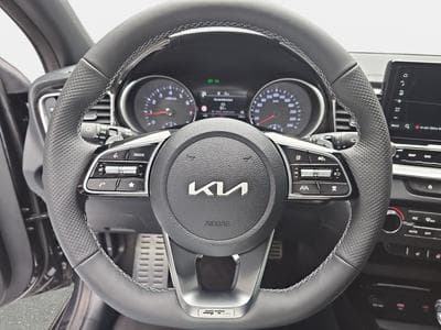 Kia Ceed 1.5 T-GDi 140 DCT GT-Line (2026) - Foto 12