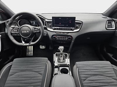 Kia Ceed 1.5 T-GDi 140 DCT GT-Line (2026) - Foto 7