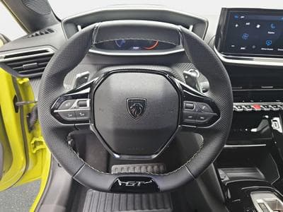 Peugeot 208 1.2 PureTech Hýbrid 110 E-DSC6 GT (2025) - Photo 13