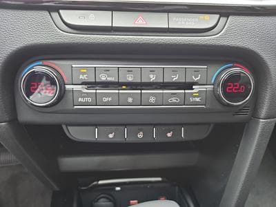 Kia Ceed 1.5 T-GDi 140 DCT Ultimate Edition (2026) - Photo 10