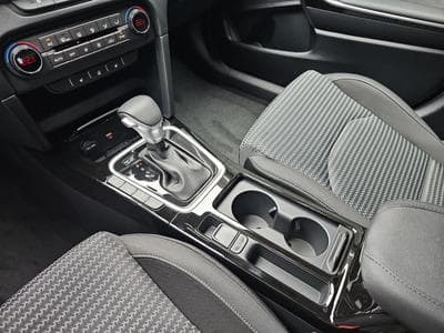 Kia Ceed 1.5 T-GDi 140 DCT Ultimate Edition (2026) - Photo 11