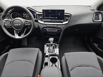 Kia Ceed 1.5 T-GDi 140 DCT Ultimate Edition (2026) - Photo 7