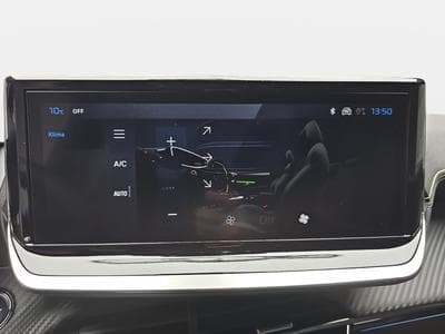 Peugeot 208 1.2 PureTech Hýbrid 110 E-DSC6 GT (2025) - Photo 11