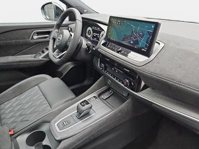 Nissan Qashqai 1.3 DIG-T MHEV 158 X-tronicTekna + (2025) - Photo 14