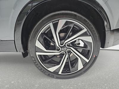 Nissan Qashqai 1.3 DIG-T MHEV 158 X-tronicTekna + (2025) - Photo 6