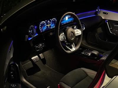 Mercedes CLA 250 AMG Line (2023) - Photo 9