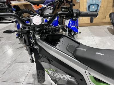 Zeeho C!ty Sport 3500 W ROAD autonomie  74 km  homologuée 45 Km/h. (2026) - Photo 6