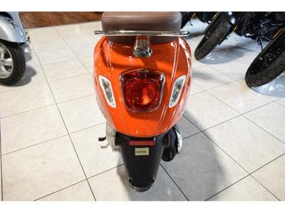 Vespa Primavera ORANGE PASTEL (2024) - Photo 3