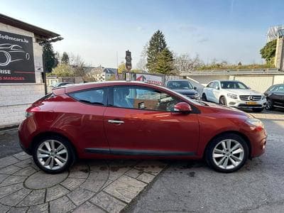 Renault Megane COUPE 2.0 ESSENCE 140CV AUTOMATIQUE (2010) - Photo 8