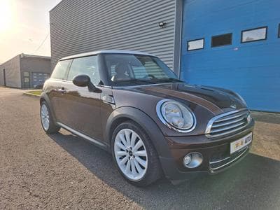 Mini Cooper D R56 1.6 D 109ch 50 Mayfair (2010) - Photo 1