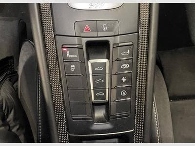 Porsche 911 991.2 Carrera 4 GTS - GRIS CRAIE, LIFT, ROUES AR DIRECTRICES (2018) - Photo 12