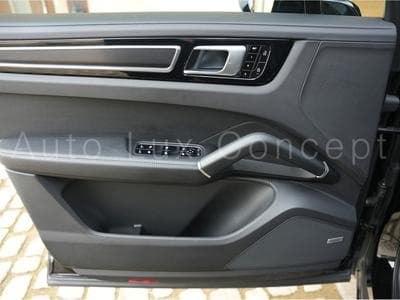 Porsche Cayenne GTS (2021) - Photo 12