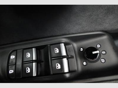 Audi Q8 50 TDI quattro (2025) - Photo 7