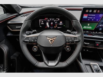 Cupra Formentor 1,5 eTSI DSG (2025) - Photo 8
