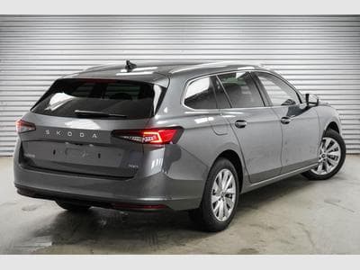 Skoda Superb Kombi 2,0 TDI (2025) - Foto 2