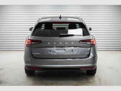 Skoda Superb Kombi 2,0 TDI (2025) - Foto 3