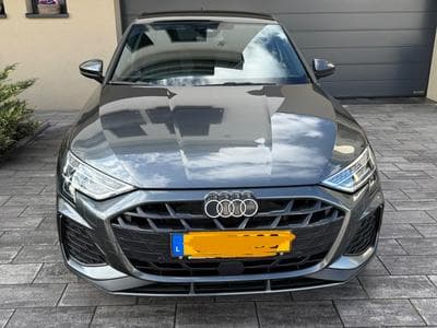 Audi A3 Sportback S-line (2025) - Photo 1