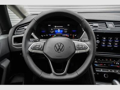 VW Touran 1,5 TSI DSG (2026) - Foto 8