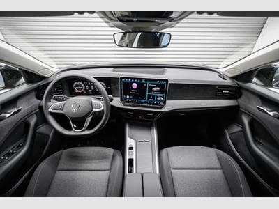 VW Passat Variant 1,5 TSI (2026) - Foto 5